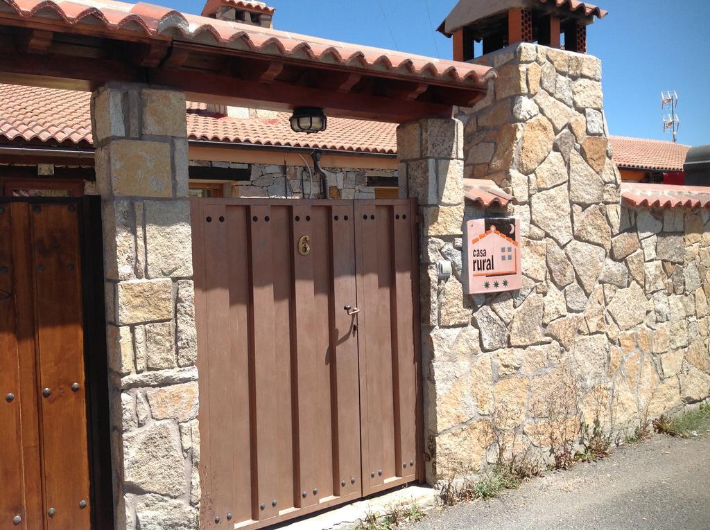 Casa Rural La Vega De Gredos Hostal San Martin de la Vega del Alberche Exterior foto