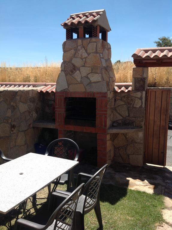 Casa Rural La Vega De Gredos Hostal San Martin de la Vega del Alberche Exterior foto
